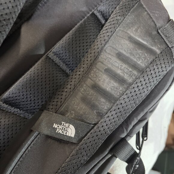 The North Face | (GREAT Condition) Recon 29 L Backpack | TNF black - Picture 8 of 11